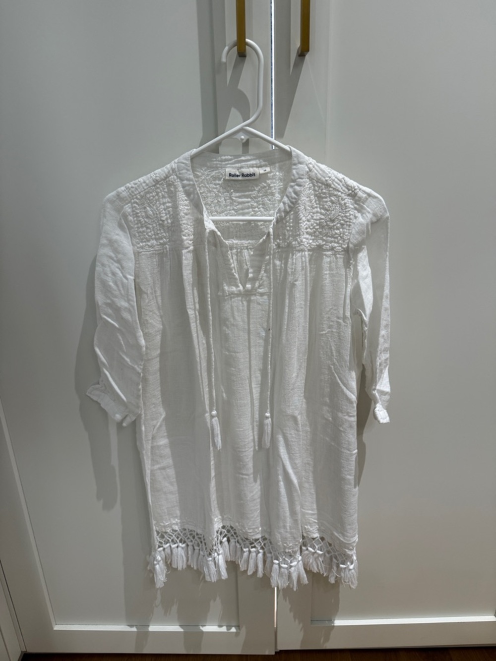 Roller Rabbit White Coverup with Tassel Hem - XS